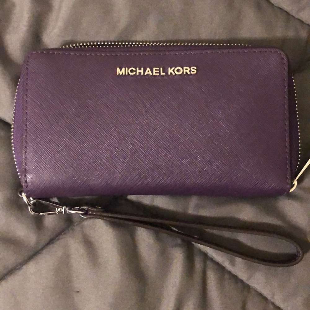 Michael Kors wristlet